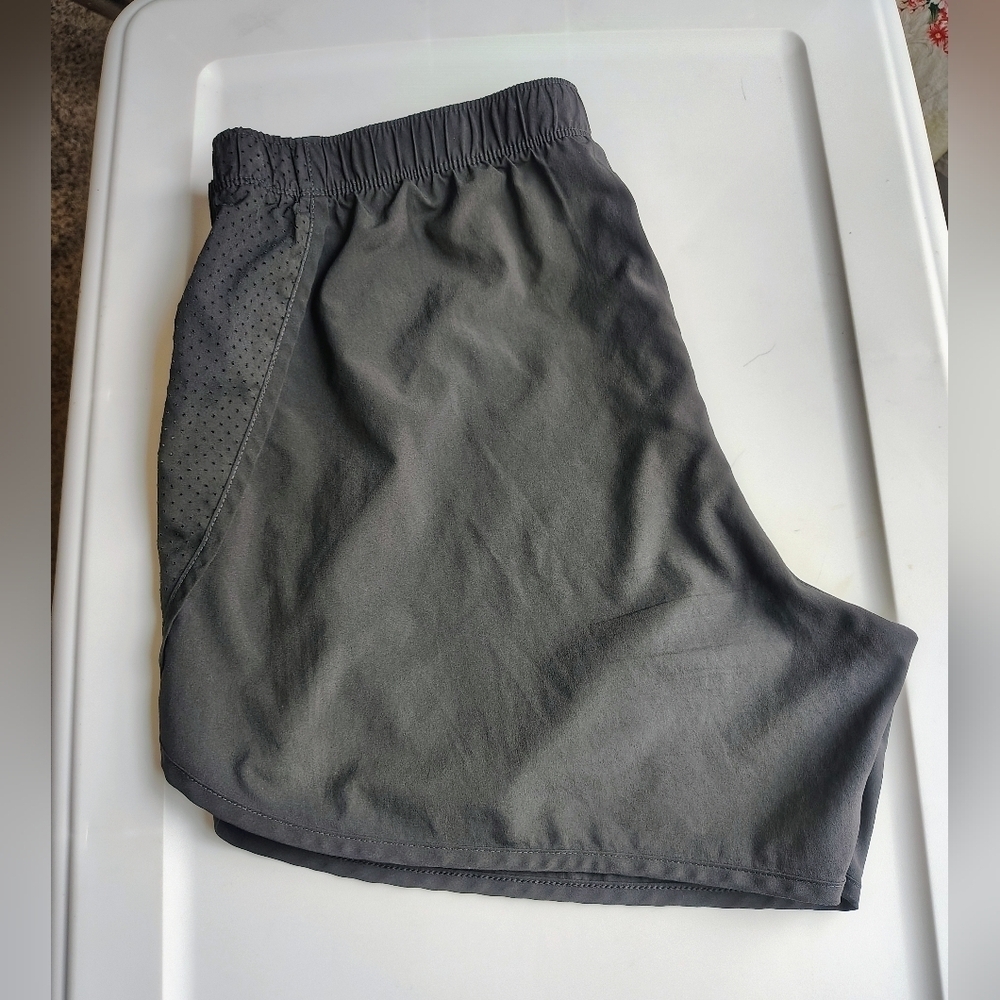 New Balance athletic shorts 5 inch adjustable straps activewear lightweight L. - Picture 4 of 16